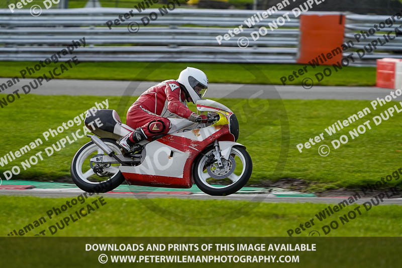 anglesey;brands hatch;cadwell park;croft;donington park;enduro digital images;event digital images;eventdigitalimages;mallory;no limits;oulton park;peter wileman photography;racing digital images;silverstone;snetterton;trackday digital images;trackday photos;vmcc banbury run;welsh 2 day enduro